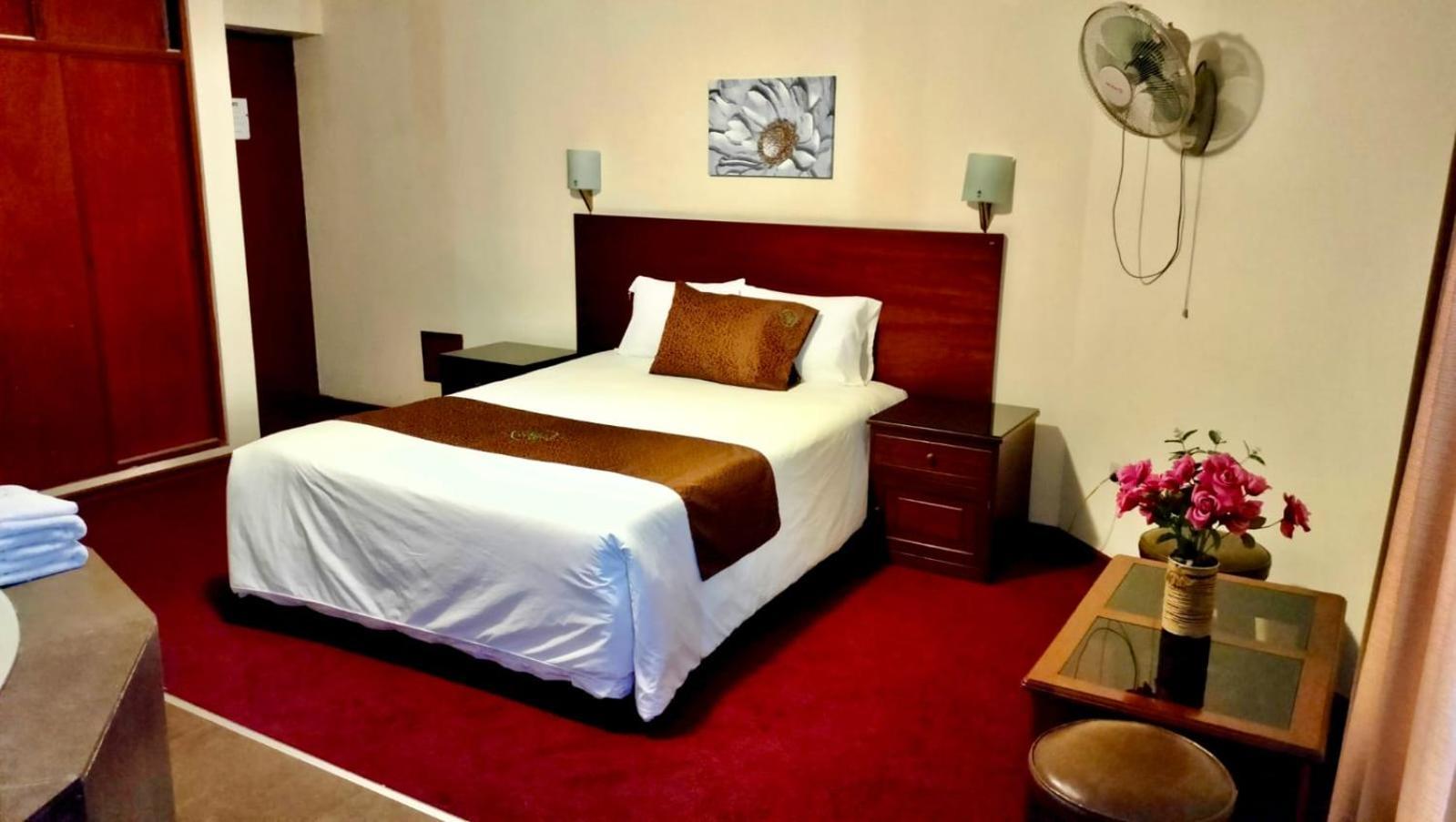 Hotel Ferrua Lima Bagian luar foto